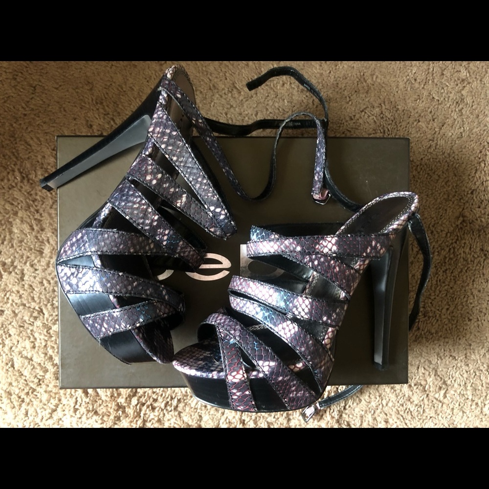 Bebe high heels! Cute And clean Great condition